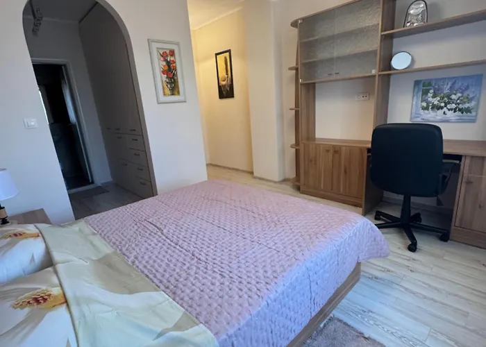 эстебан с 2 спальнями *