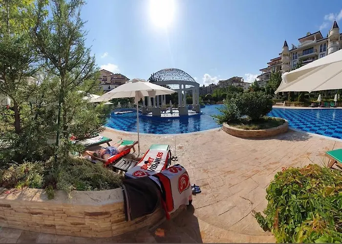 эстебан с 2 спальнями *